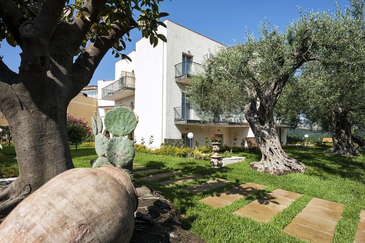 Villa Collina Giardini-Naxos Kültér fotó