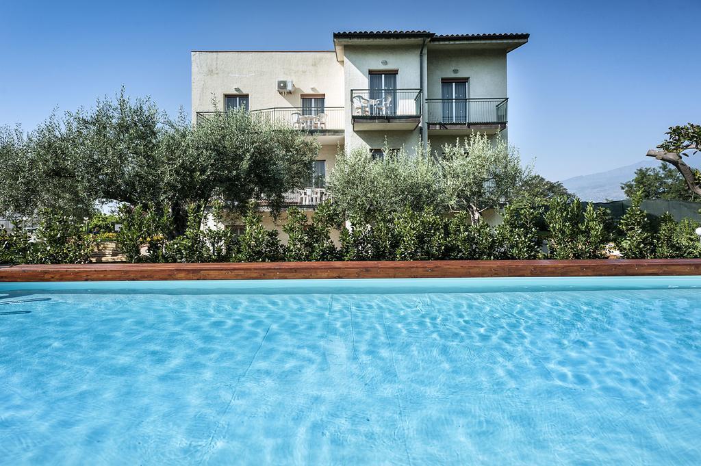 Villa Collina Giardini-Naxos Kültér fotó