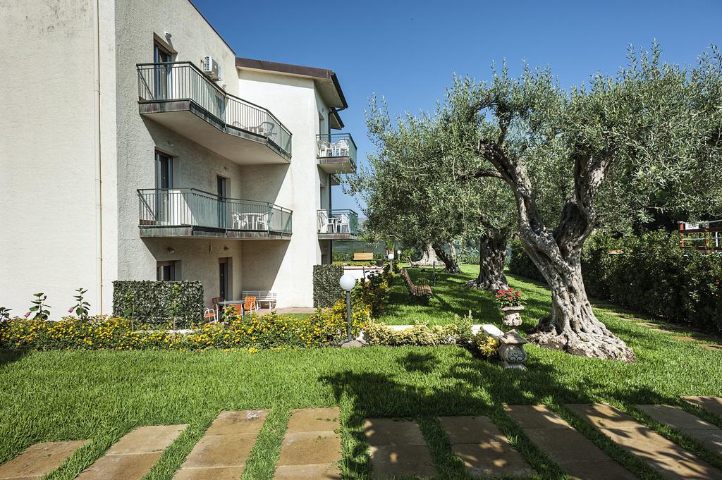 Villa Collina Giardini-Naxos Kültér fotó