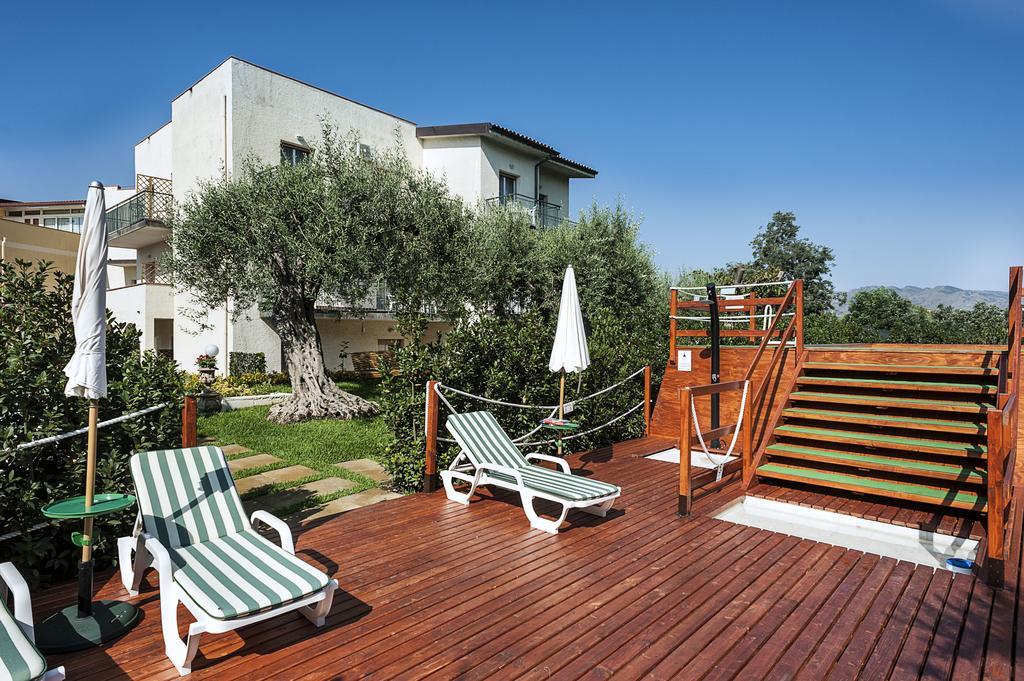 Villa Collina Giardini-Naxos Kültér fotó