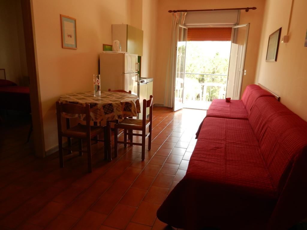 Villa Collina Giardini-Naxos Szoba fotó